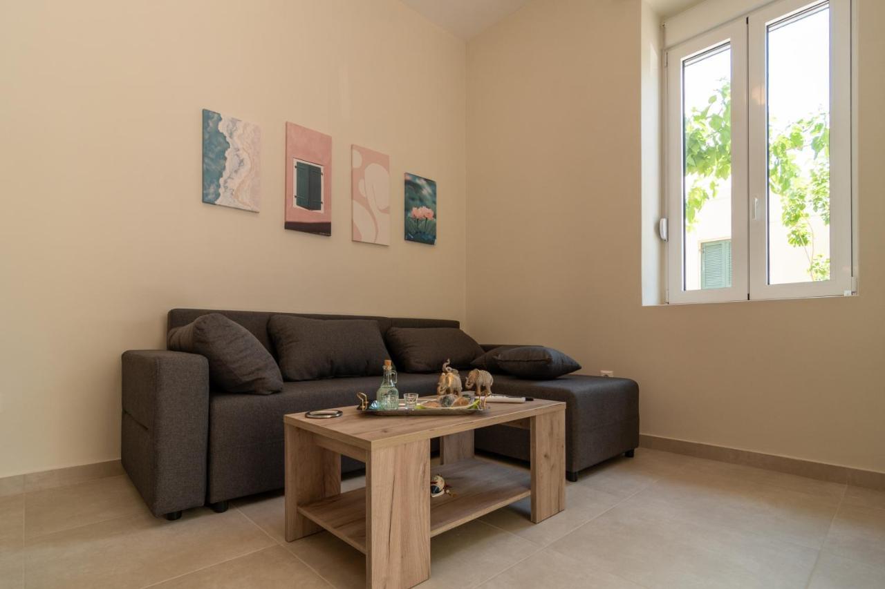 Gemma Apartments Палеохора Экстерьер фото